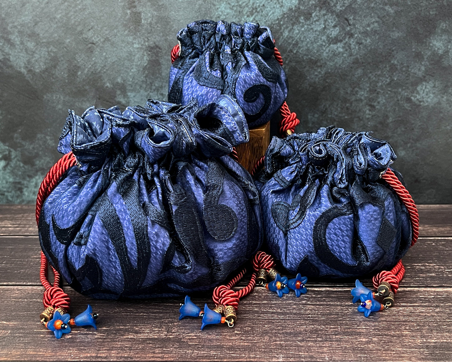 Gentle Reader - Medium Bag